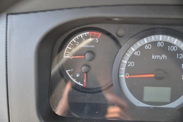 ���� ������D5 ���ܰ� 115���� 3.8�׵�����ʽ�Ῠ(����)(��ɲ)ͼƬ