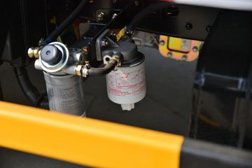 ���� ������D5 ���ܰ� 115���� 3.8�׵�����ʽ�Ῠ(����)(��ɲ)ͼƬ