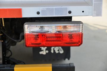 ���� ������D5 ���ܰ� 115���� 3.8�׵�����ʽ�Ῠ(����)(��ɲ)ͼƬ