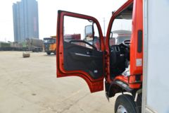 东风 多利卡D6 锐能版 140马力 4X2 4.09米单排冷藏车(国六)(EQ5041XLC5CDFAC)