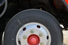 多利卡D6&nbsp;冷藏车底盘图片