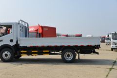 东风 多利卡D6 136马力 4.17米单排栏板轻卡(国六)(EQ1041S3CDF)