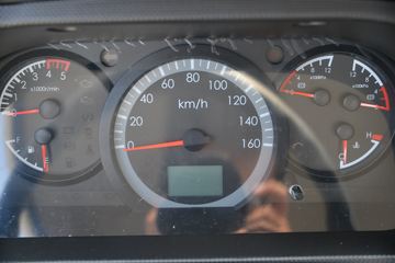 ���� ������D5 ���ܰ� 115���� 3.8�׵�����ʽ�Ῠ(����)(��ɲ)ͼƬ