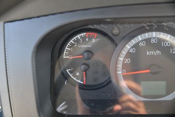 ���� ������D5 ���ܰ� 115���� 3.8�׵�����ʽ�Ῠ(����)(��ɲ)ͼƬ