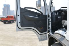 东风 凯普特K8 195马力 4X2 6.2米冷藏车(国六)(EQ5180XLC8CDEAC)