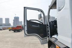 东风 凯普特K8 195马力 4X2 6.2米冷藏车(国六)(EQ5180XLC8CDEAC)