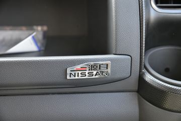 ���� ����������K6-L ��׼�� 160���� 4X2 4.17����س�(����)(4.33�ٱ�)(EQ5041XLC8CD2AC)ͼƬ