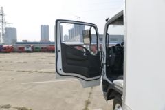 东风 凯普特星云K6-L 标准版 160马力 4X2 4.17米冷藏车(国六)(4.33速比)(EQ5041XLC8CD2AC)