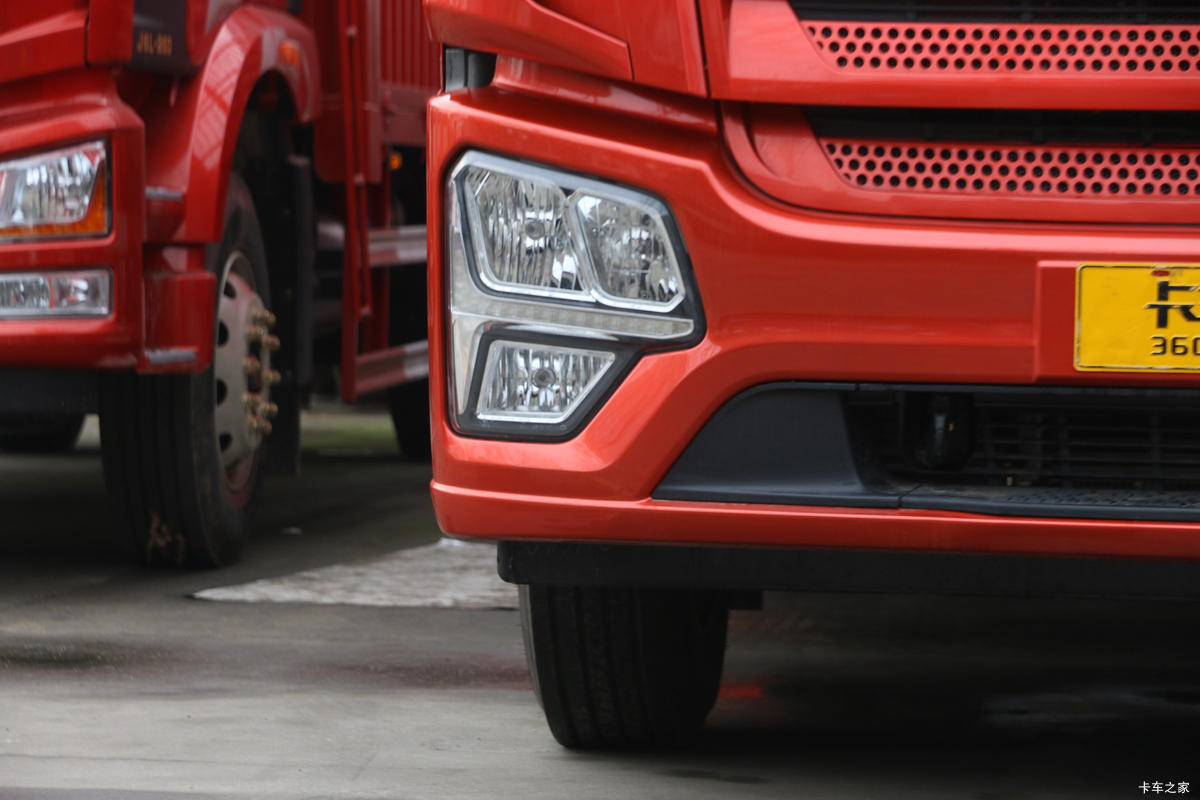 �ൺ��� JK6�п� 260���� 4X2 6.75�ײ�դʽ�ػ���(����)(CA5180CCYP28K1L4E6)���                                                