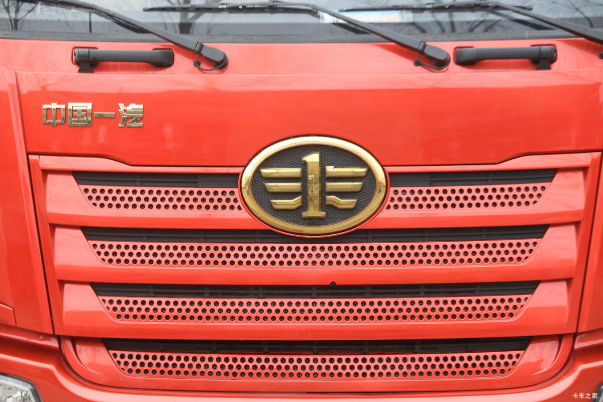 �ൺ��� JK6�п� 260���� 4X2 6.75�ײ�դʽ�ػ���(����)(CA5180CCYP28K1L4E6)���                                                