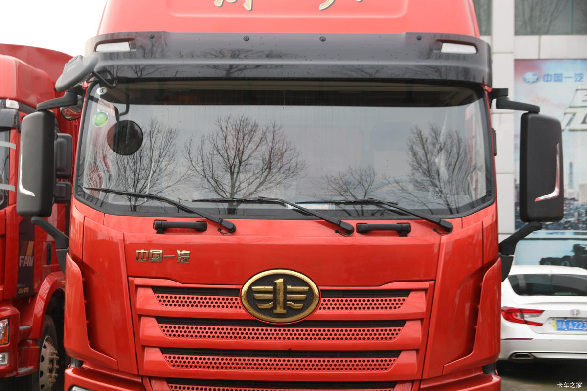 �ൺ��� JK6�п� 260���� 4X2 6.75�ײ�դʽ�ػ���(����)(CA5180CCYP28K1L4E6)���                                                