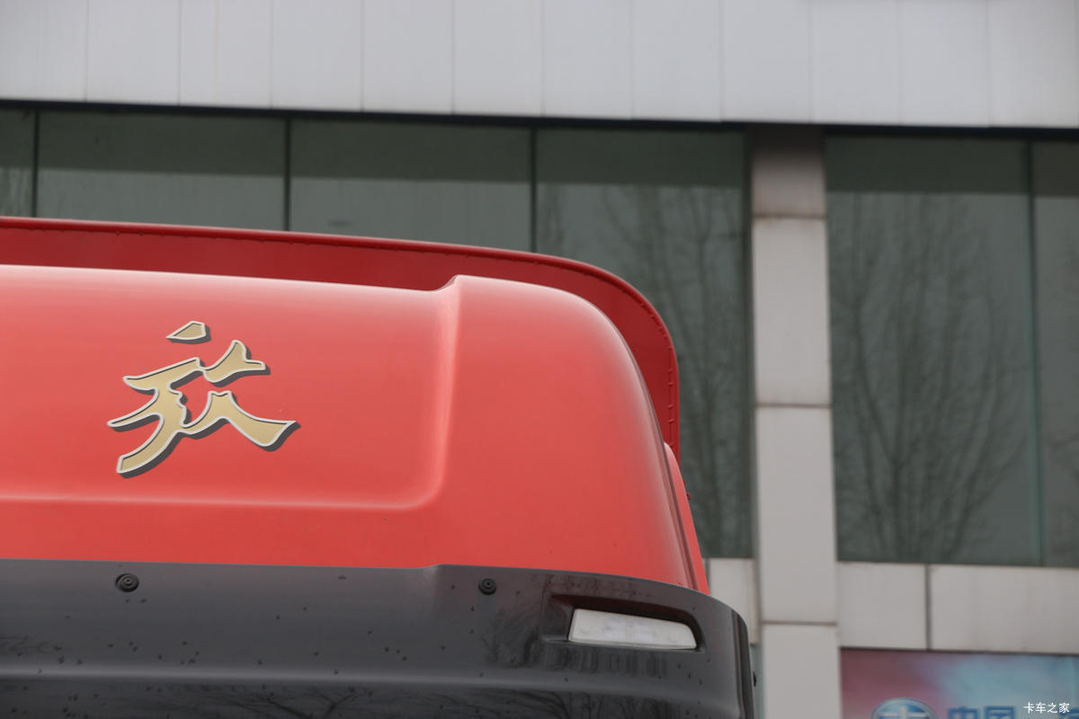 �ൺ��� JK6�п� 260���� 4X2 6.75�ײ�դʽ�ػ���(����)(CA5180CCYP28K1L4E6)���                                                