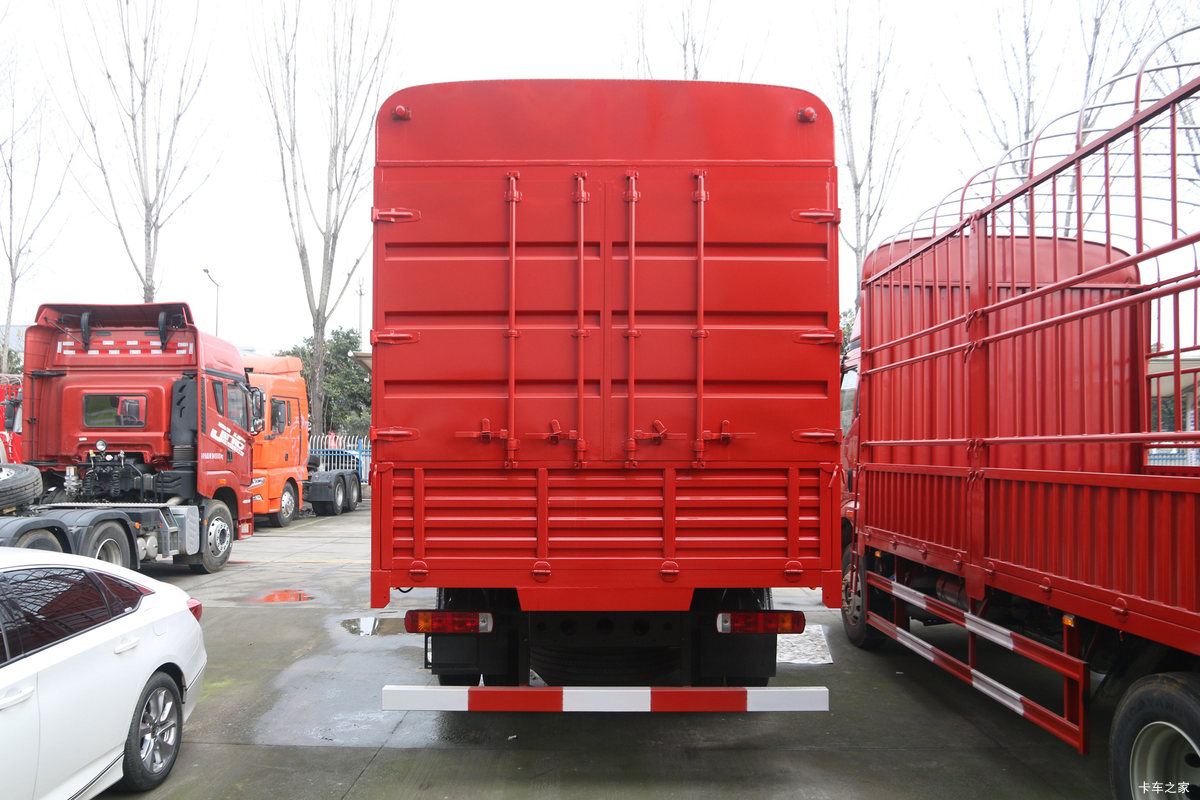 �ൺ��� JK6�п� 260���� 4X2 6.75�ײ�դʽ�ػ���(����)(CA5180CCYP28K1L4E6)���                                                