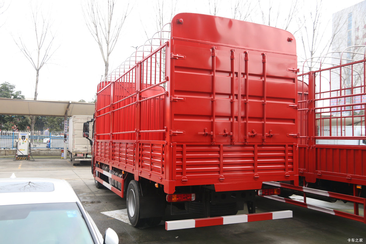 �ൺ��� JK6�п� 260���� 4X2 6.75�ײ�դʽ�ػ���(����)(CA5180CCYP28K1L4E6)���                                                