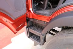 福田 时代领航ES5 金牛王 200马力 4X2 6.8米排半栏板载货车(国六)(BJ1184VKPFG-02)