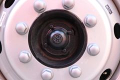 福田 时代领航ES5 金牛王 200马力 4X2 6.8米排半栏板载货车(国六)(BJ1184VKPFG-02)