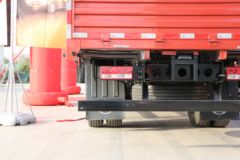 福田 时代领航ES5 金牛王 200马力 4X2 6.8米排半栏板载货车(国六)(BJ1184VKPFG-02)