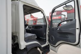 骏铃EV5(原帅铃i5)&nbsp;电动载货车内饰图片