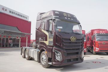 一汽解放 J6V重卡 质惠版 560马力 6X4 牵引车(液缓)(CA4250P66K25T1E6)