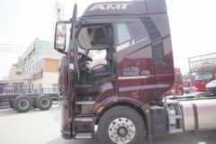 一汽解放 J6V重卡 560马力 6X4 AMT自动挡牵引车(国六)(CA4250P66K25T1E6)