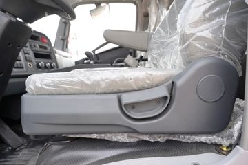 �й�����HOWO ���� 130���� 4.15��AMT�Զ�����ʽ�Ῠ(����)ͼƬ