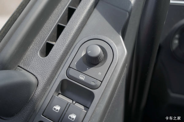 一汽解放J6L线上优惠6千元活动火热进行中。