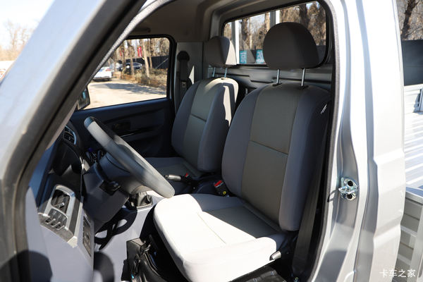 金卡S30载货车限时促销中 优惠0.2万