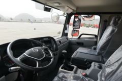 三环十通 昊龙 200马力 4X2 6.75米栏板载货车(国六)(平顶)(STQ1181L10Y2N6) 三环十通 昊龙 200马力 4X2 6.75米栏板载货车(国六)(平顶)(STQ1181L10Y2N6)