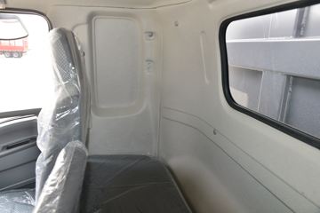 ����ʮͨ T3���� 160���� 4X2 4.2����ж��(STQ3166L03Y2N6)ͼƬ