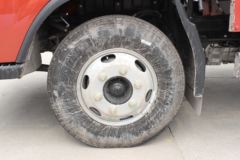 福田 时代领航5 150马力 4.18米单排栏板轻卡(BJ1044V9JDA-06)