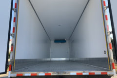福田 欧曼EST 490马力 8X4 9.35米冷藏车(洛昌牌)(LCP5310XLC)