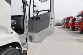 东风天锦VR&nbsp;电源车驾驶室图片