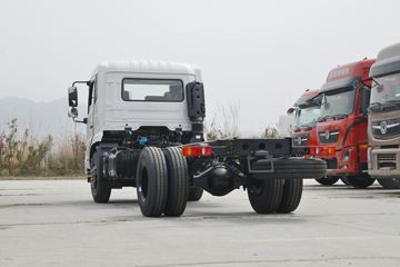 东风天锦VR&nbsp;粉粒物料运输车外观图片