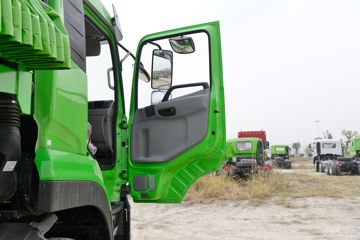 �������ó� ����KC�ؿ� 350���� 8X4 5.6����ж��(����)ͼƬ