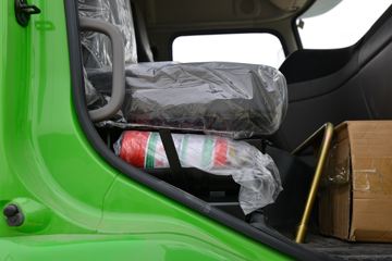 �������ó� ����KC�ؿ� 350���� 8X4 5.6����ж��(����)ͼƬ