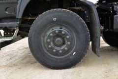 东风商用车 天龙KC重卡 350马力 8X4 5.6米自卸车(国六)