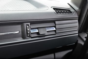 �������ó� ���KR 300���� 4X2 ǣ����(����)ͼƬ