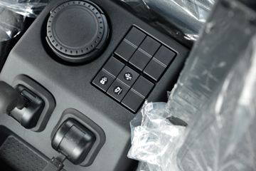 �������ó� ���KR 300���� 4X2 ǣ����(����)ͼƬ