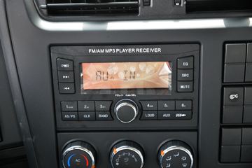 �������ó� ���KR 300���� 4X2 ǣ����(����)ͼƬ