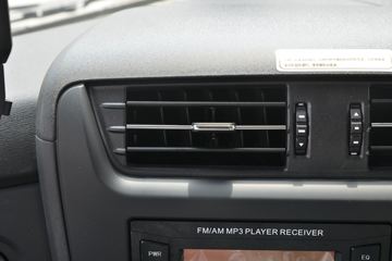 �������ó� ���KR 300���� 4X2 ǣ����(����)ͼƬ