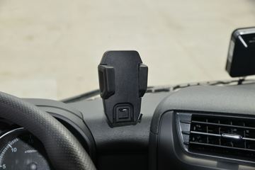 �������ó� ���KR 300���� 4X2 ǣ����(����)ͼƬ