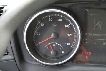 �������ó� ���KR 300���� 4X2 ǣ����(����)ͼƬ