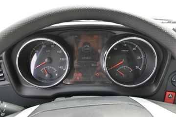 �������ó� ���KR 300���� 4X2 ǣ����(����)ͼƬ