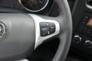 �������ó� ���KR 300���� 4X2 ǣ����(����)ͼƬ