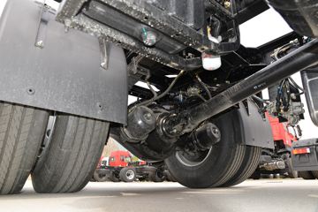 �������ó� ���KR 300���� 4X2 ǣ����(����)ͼƬ