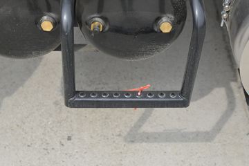 �������ó� ���KR 300���� 4X2 ǣ����(����)ͼƬ