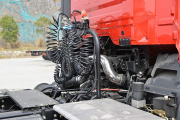 �������ó� ���KR 300���� 4X2 ǣ����(����)ͼƬ