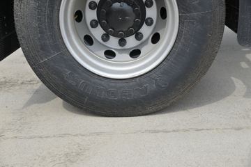 �������ó� ���KR 300���� 4X2 ǣ����(����)ͼƬ