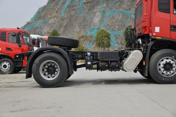 �������ó� ���KR 300���� 4X2 ǣ����(����)ͼƬ