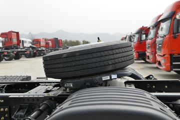 �������ó� ���KR 300���� 4X2 ǣ����(����)ͼƬ